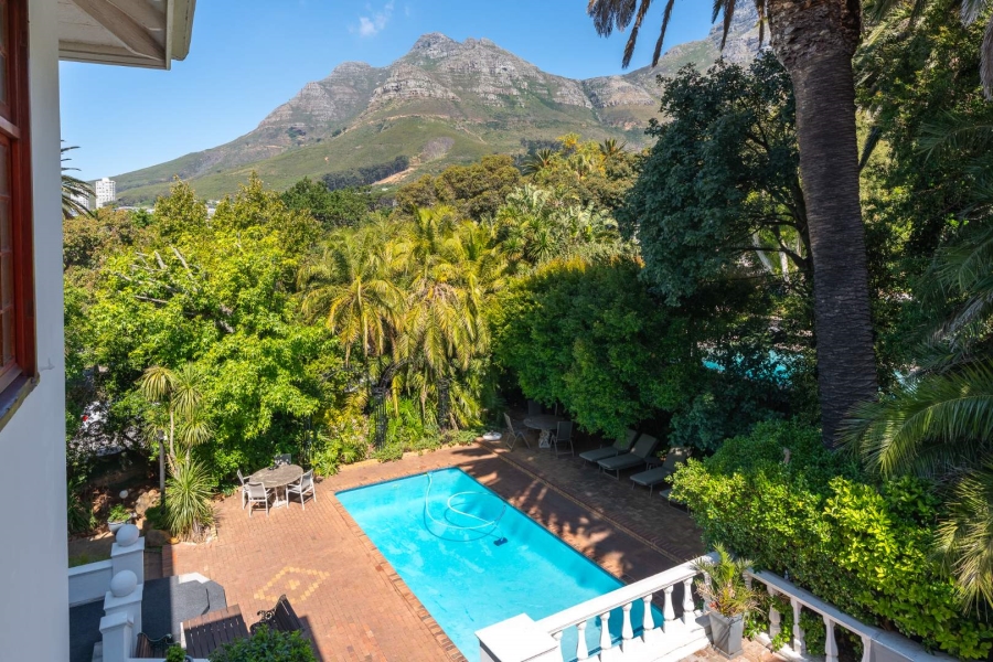 14 Bedroom Property for Sale in Oranjezicht Western Cape